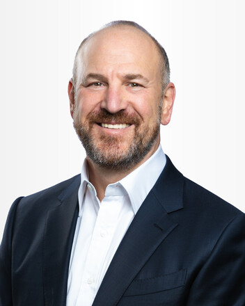 Craig Packer Headshot